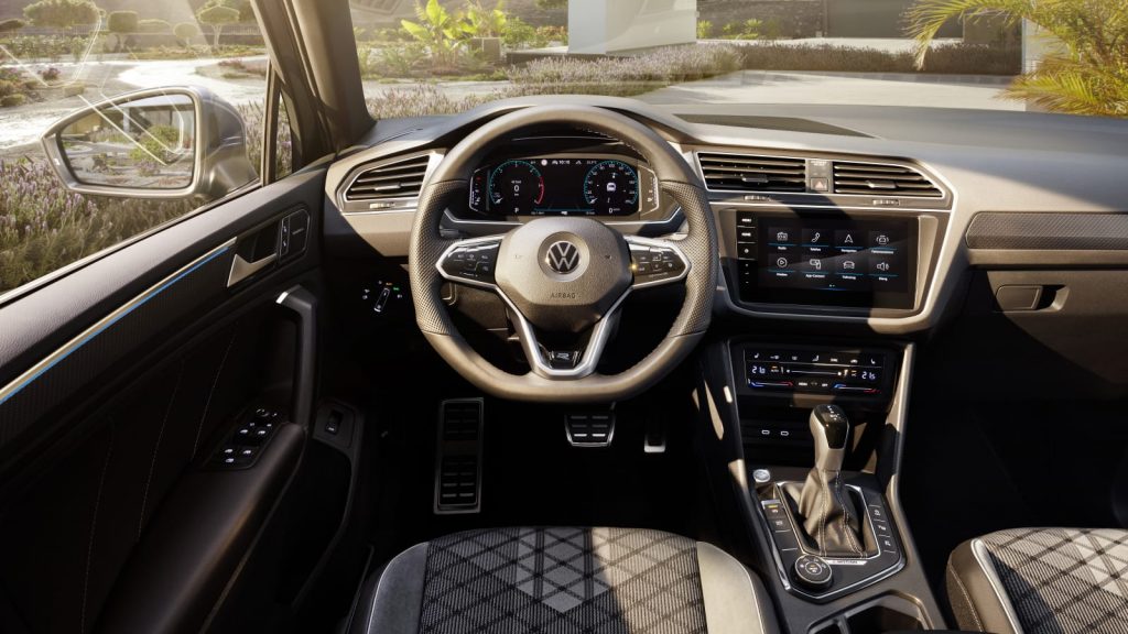 2022 Volkswagen Tiguan Driver View of Dashboard