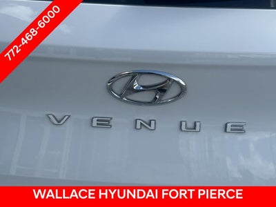 2022 Hyundai Venue SE