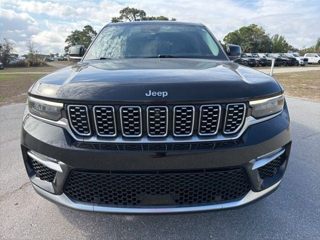 2022 Jeep Grand Cherokee Summit
