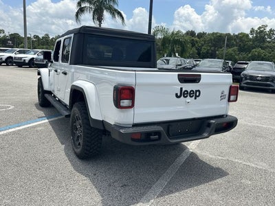2022 Jeep Gladiator Willys