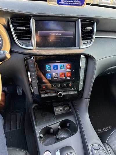 2023 INFINITI QX50 LUXE