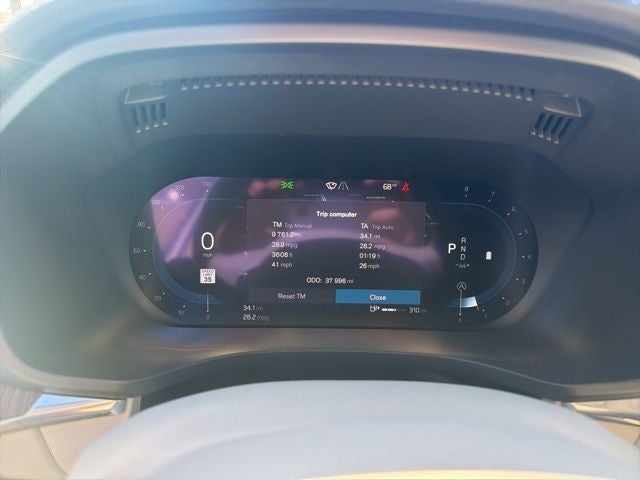 2022 Volvo XC60 B5 Momentum