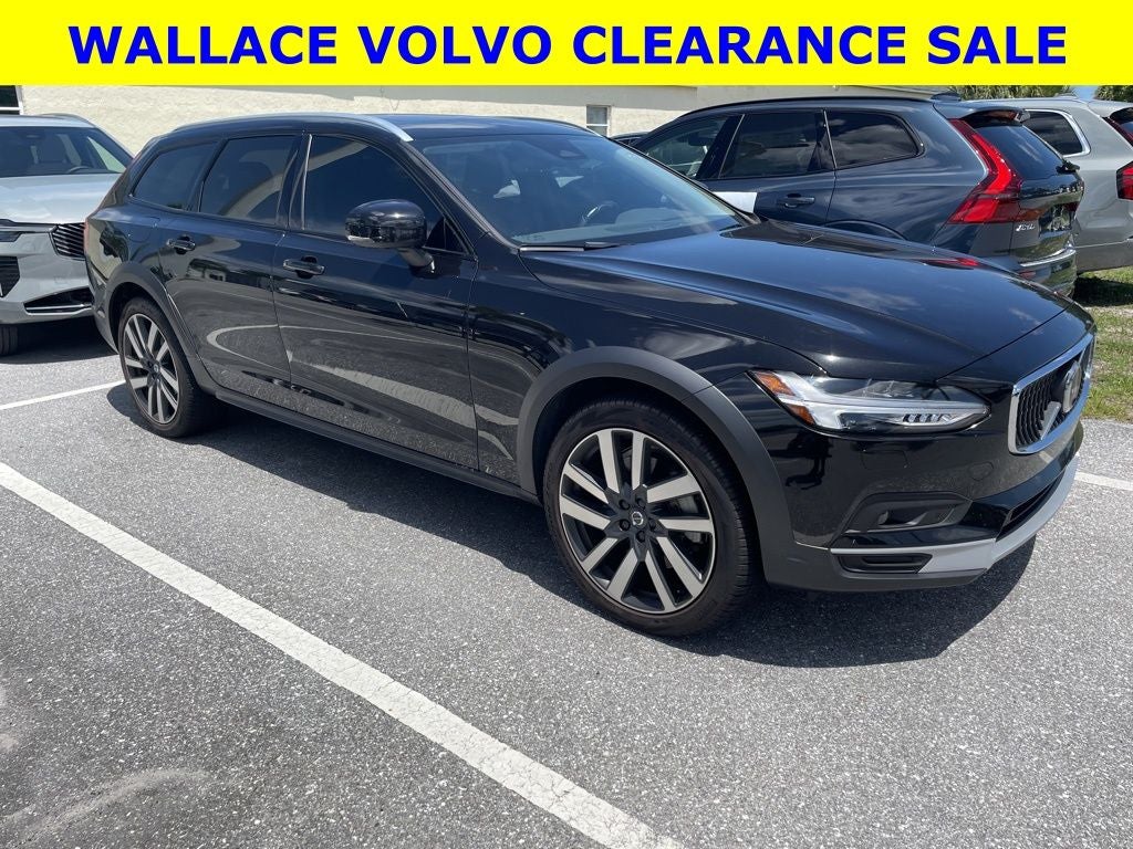 2023 Volvo V90 Cross Country B6