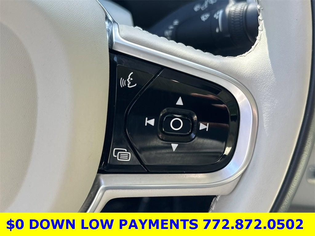 2021 Volvo XC90 T5 Momentum