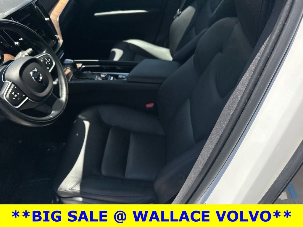 2021 Volvo XC60 T5 Momentum