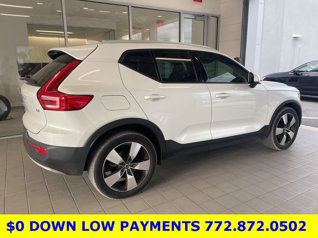2021 Volvo XC40 Momentum