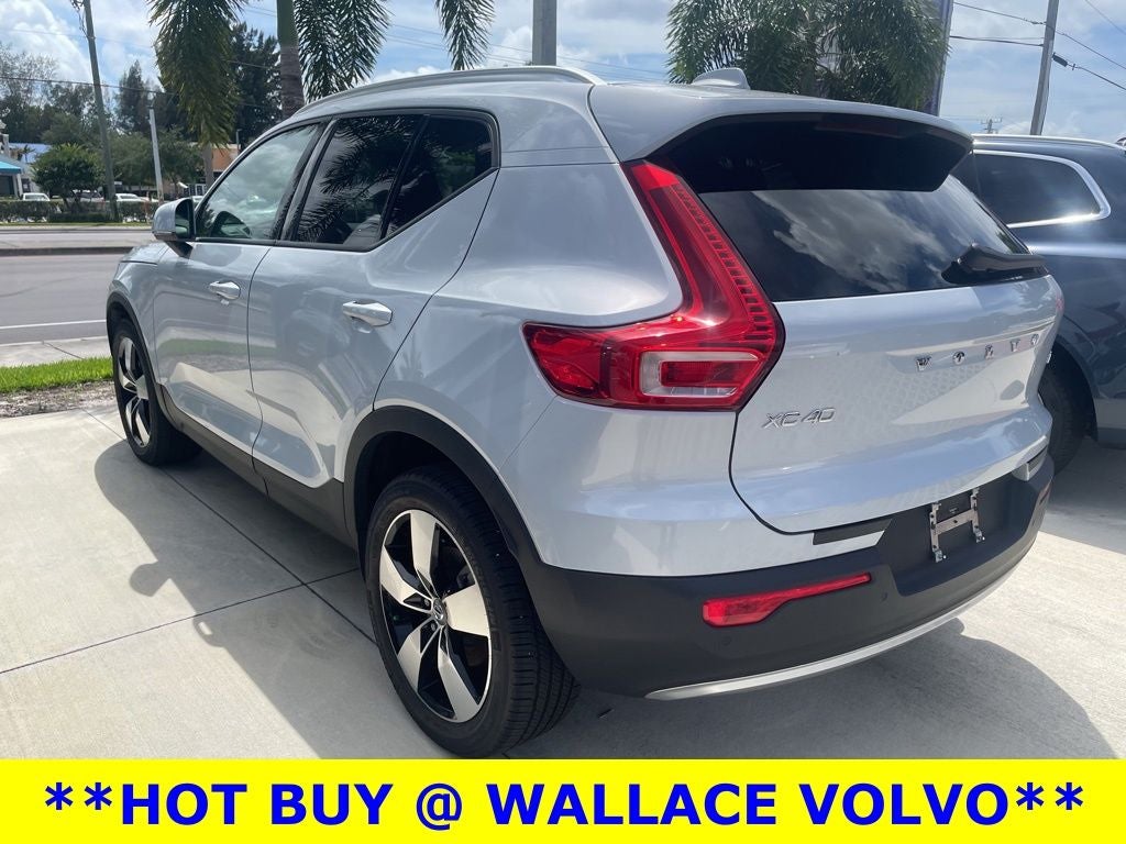 2020 Volvo XC40 Momentum