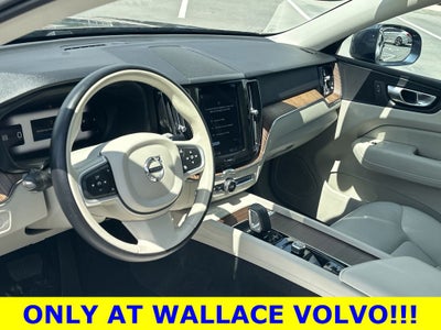 2022 Volvo XC60 B5 Momentum