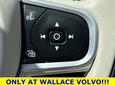 2022 Volvo XC60 B5 Momentum