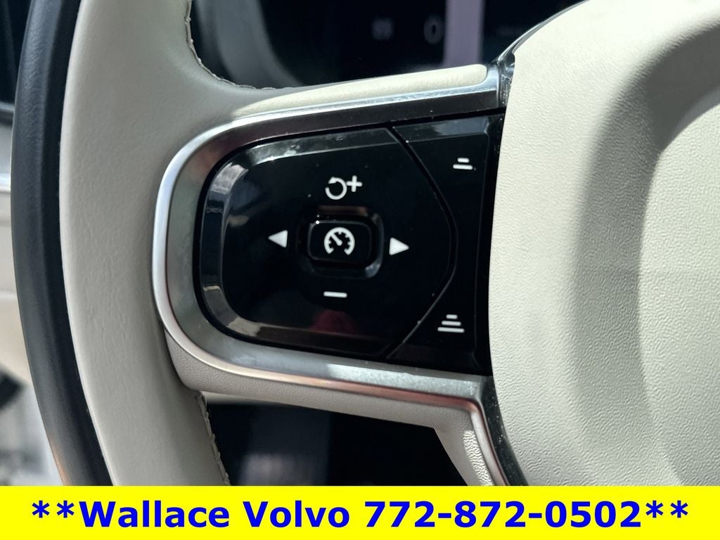 2024 Volvo XC60 B5 Plus Dark Theme