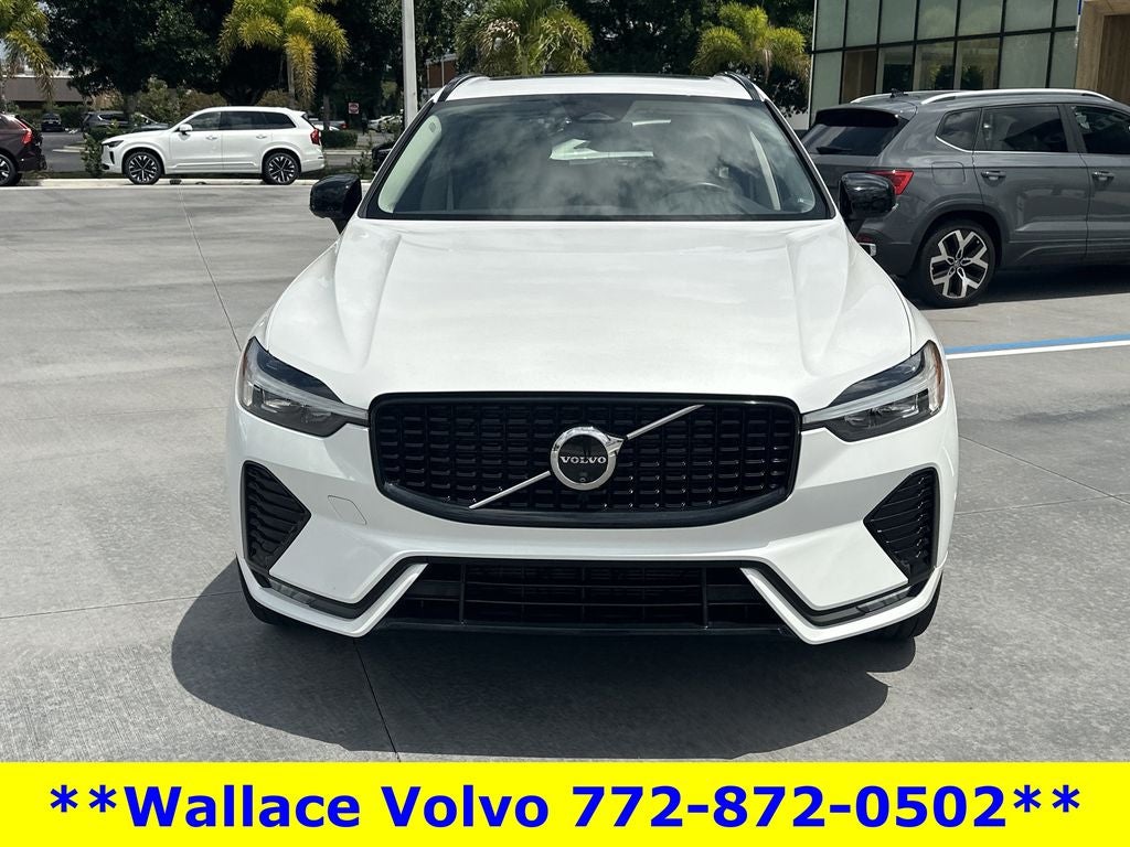 2024 Volvo XC60 B5 Plus Dark Theme