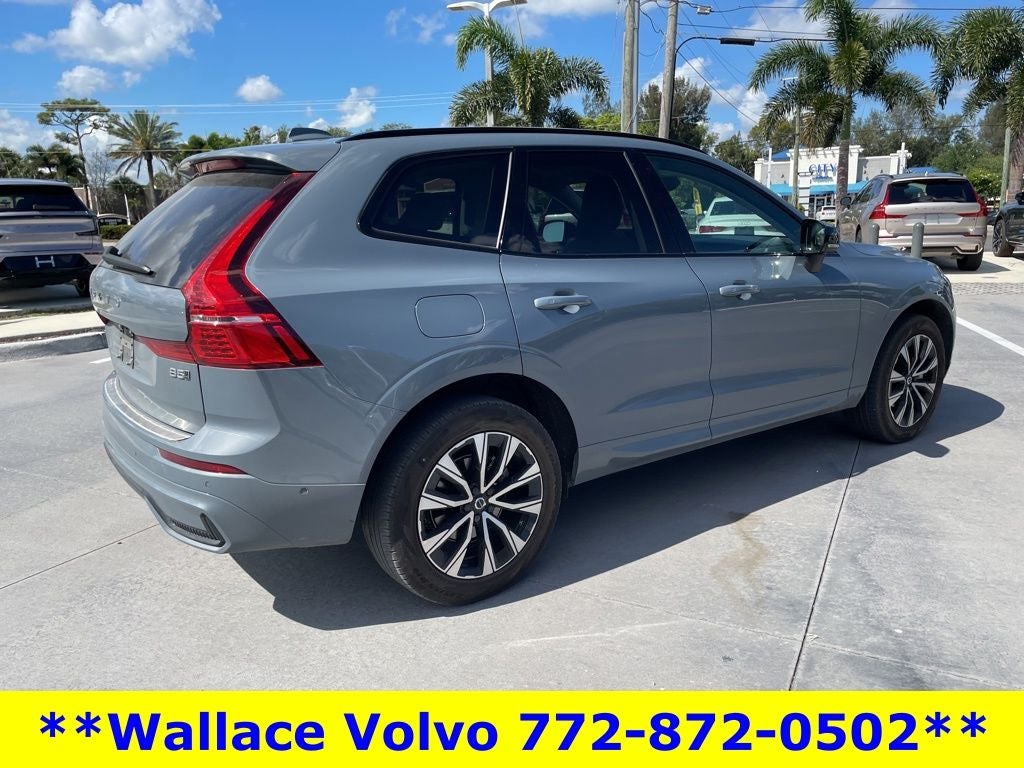 2024 Volvo XC60 B5 Plus Dark Theme