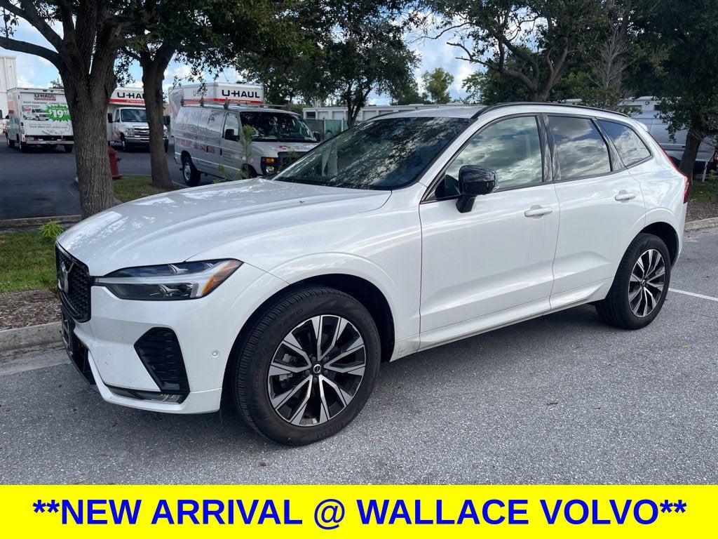 2024 Volvo XC60 B5 Plus Dark Theme