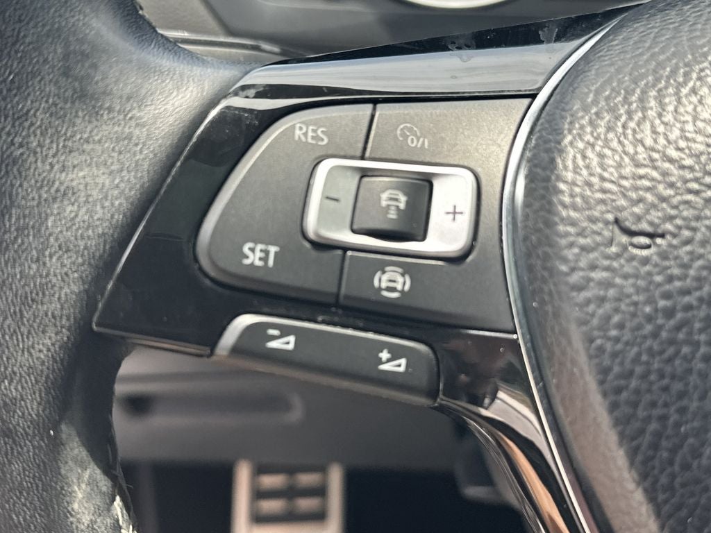 2021 Volkswagen Tiguan 2.0T SE R-Line Black