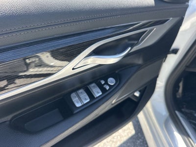 2021 BMW 7 Series 740i