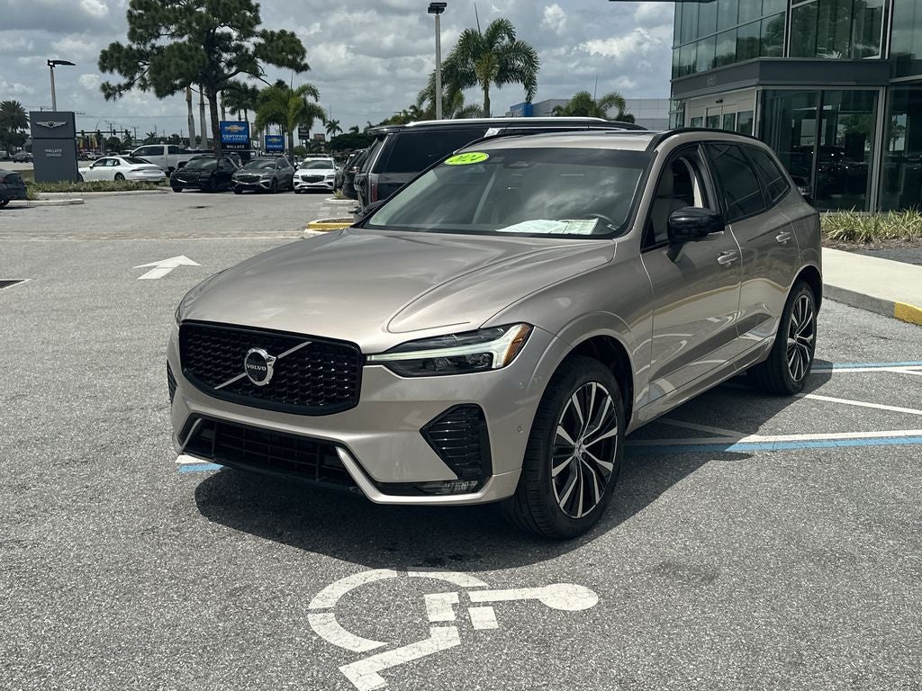 2024 Volvo XC60 B5 Plus Dark Theme