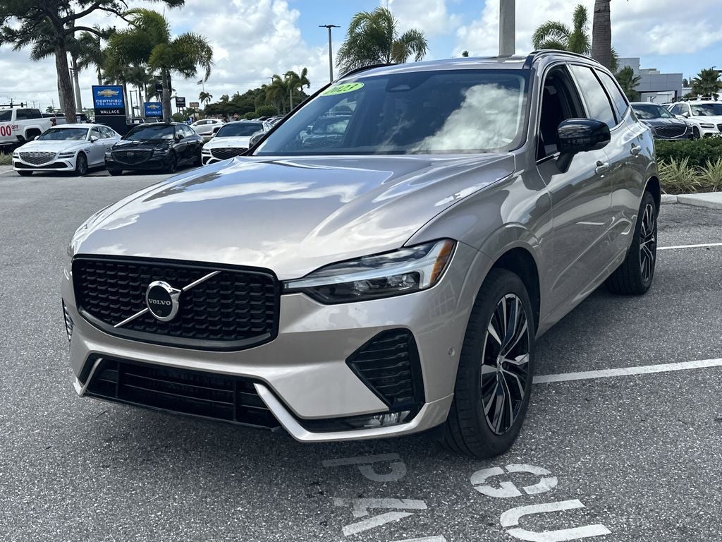 2023 Volvo XC60 B5 Plus Dark Theme