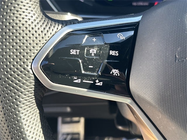 2022 Volkswagen Tiguan 2.0T SEL R-Line