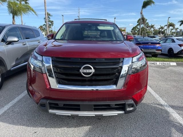 2025 Nissan Pathfinder Platinum
