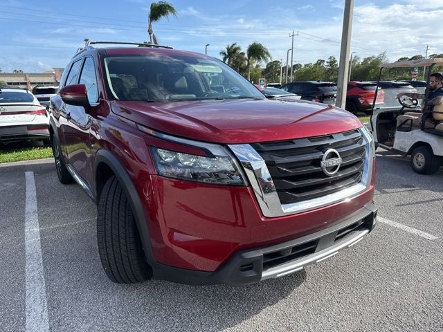 2025 Nissan Pathfinder Platinum