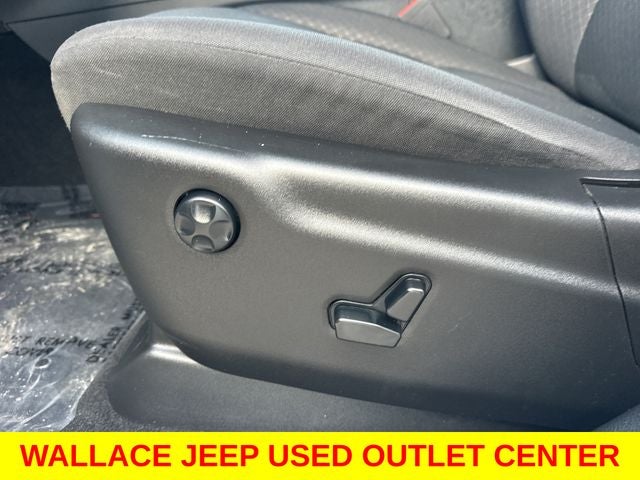 2019 Jeep Grand Cherokee Laredo E