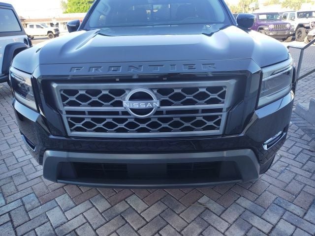 2024 Nissan Frontier SL