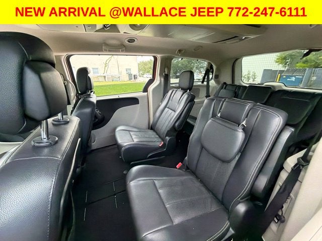 2013 Chrysler Town & Country Touring-L
