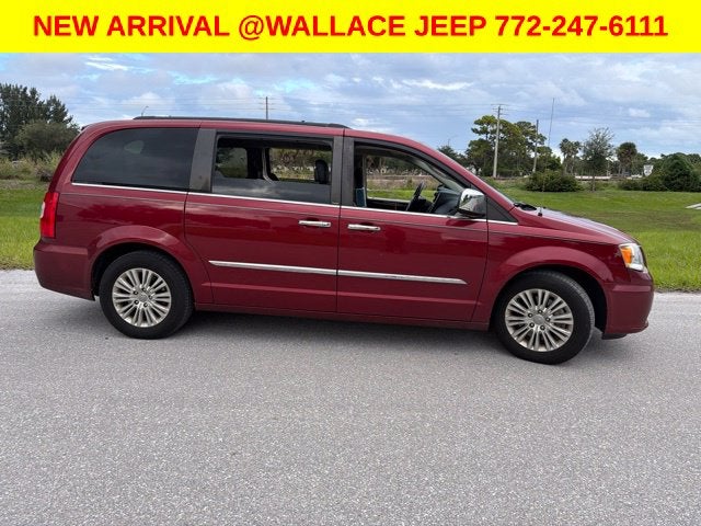 2013 Chrysler Town & Country Touring-L
