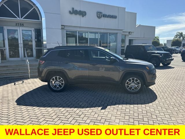 2022 Jeep Compass Latitude Lux