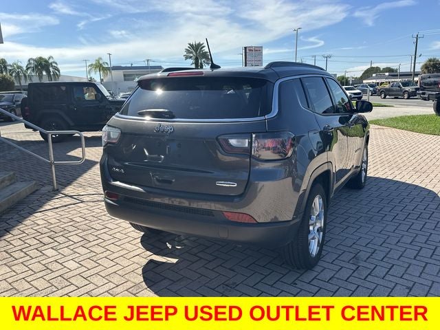 2022 Jeep Compass Latitude Lux