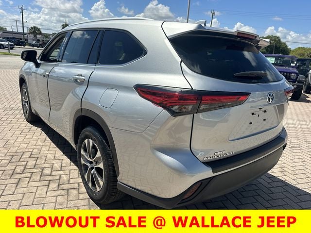 2022 Toyota Highlander Hybrid XLE