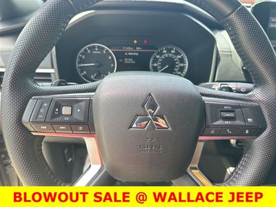 2022 Mitsubishi Outlander SE