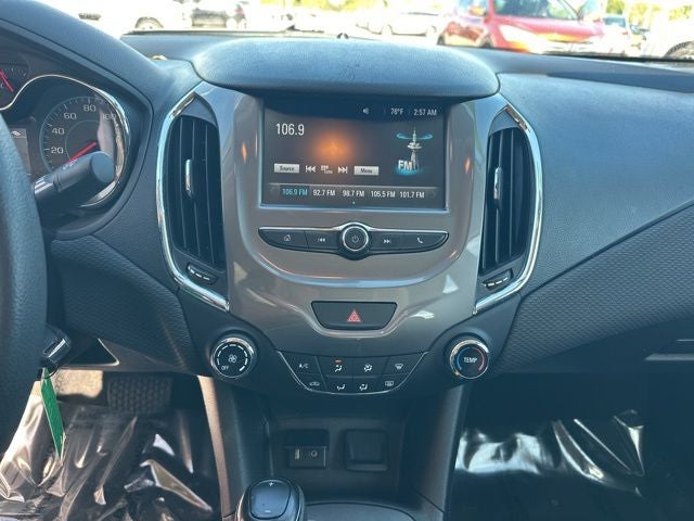 2018 Chevrolet Cruze LT **CARFAX Clean ** 29/40 City/Highway MPG