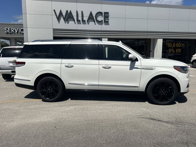 2022 Lincoln Navigator L Reserve