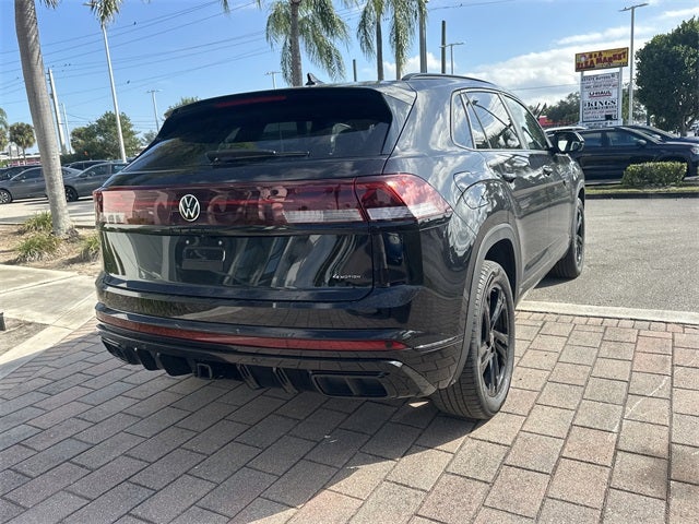 2026 Volkswagen Atlas Cross Sport 2.0T SEL R-Line Black