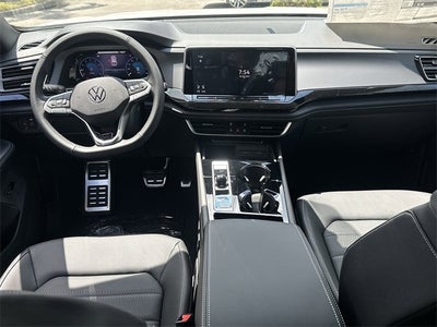 2025 Volkswagen Atlas Cross Sport 2.0T SEL R-Line Black