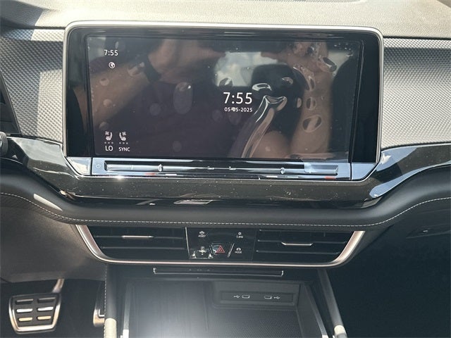 2025 Volkswagen Atlas Cross Sport 2.0T SEL R-Line Black