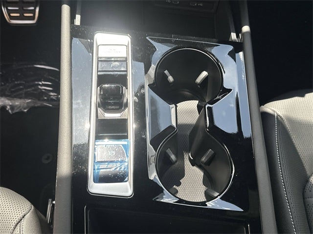 2025 Volkswagen Atlas Cross Sport 2.0T SEL R-Line Black