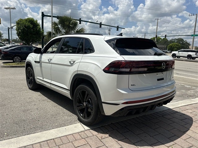 2025 Volkswagen Atlas Cross Sport 2.0T SEL R-Line Black