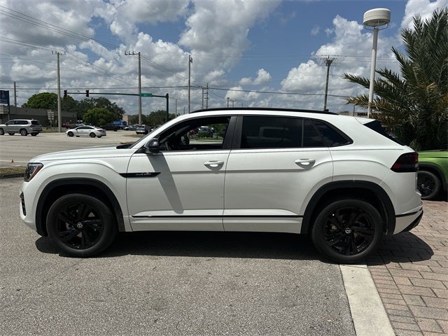 2025 Volkswagen Atlas Cross Sport 2.0T SEL R-Line Black