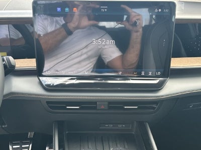 2027 Volkswagen Atlas SEL R - LINE