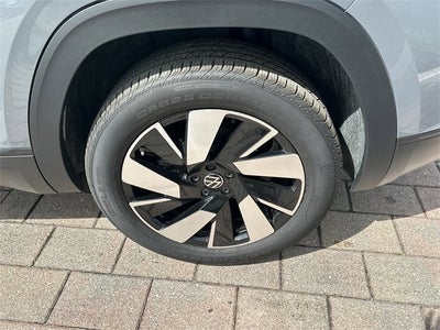 2026 Volkswagen Atlas Cross Sport 2.0T SE w/Technology