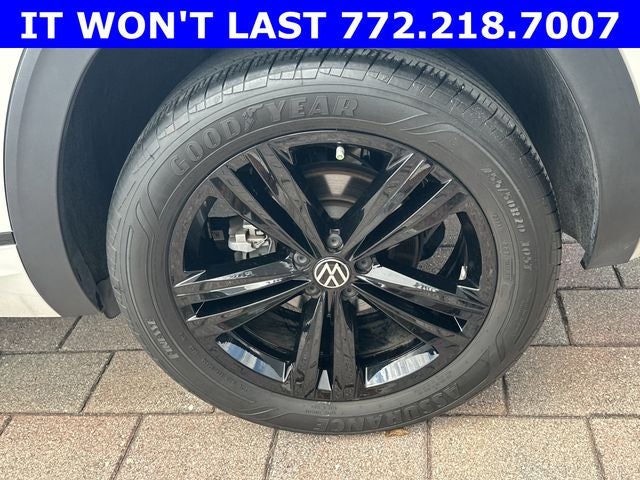 2023 Volkswagen Atlas Cross Sport 3.6L V6 SEL R-Line