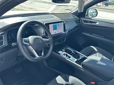 2026 Volkswagen Atlas Cross Sport 2.0T SE w/Technology