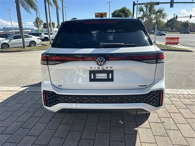2026 Volkswagen Tiguan 2.0T SE R-Line Black