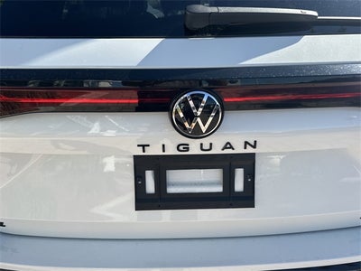2026 Volkswagen Tiguan 2.0T SE R-Line Black
