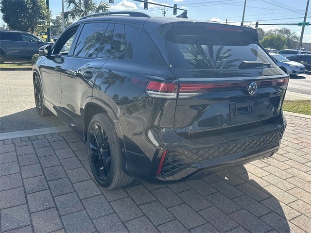 2026 Volkswagen Tiguan 2.0T SE R-Line Black