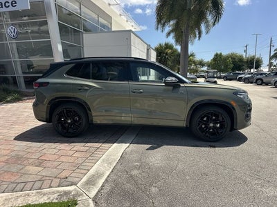 2026 Volkswagen Tiguan 2.0T SE R-Line Black