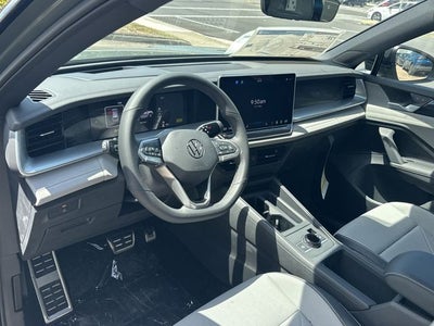 2026 Volkswagen Tiguan 2.0T SE R-Line Black