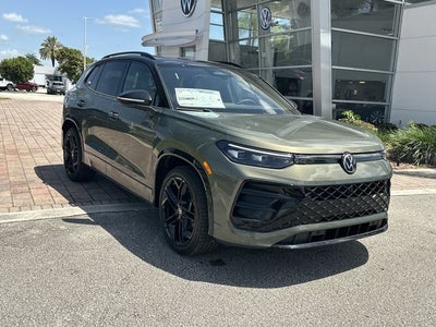 2026 Volkswagen Tiguan 2.0T SE R-Line Black